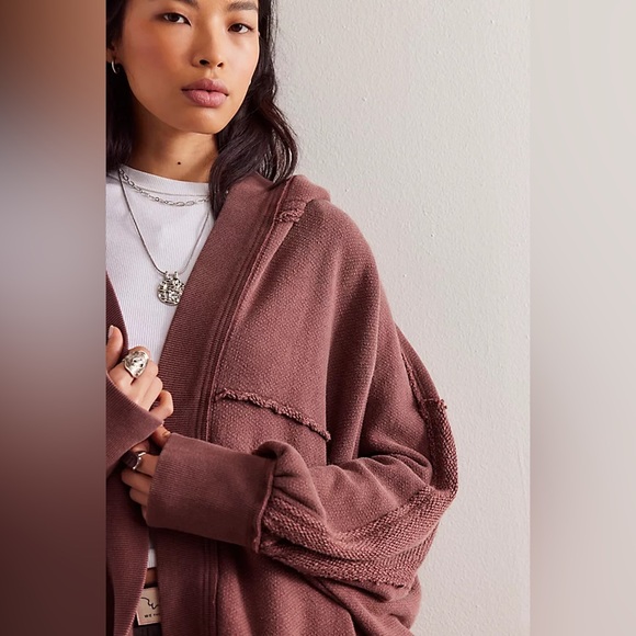 We the free forever yours cardi - Picture 2 of 4